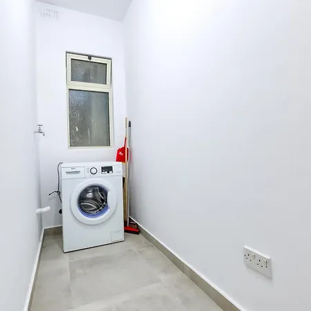 Seafront 3br In With Private Balcony By 360 Estates 公寓