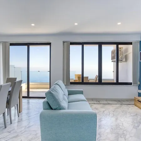Seafront 3br In With Private Balcony By 360 Estates