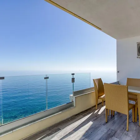 Seafront 3br In With Private Balcony By 360 Estates