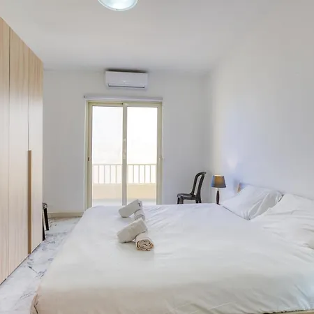 Apartamento Seafront 3br In With Private Balcony By 360 Estates