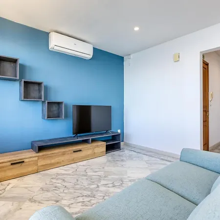Seafront 3br In With Private Balcony By 360 Estates *
